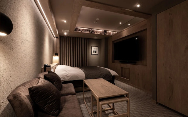 Y-HOTEL