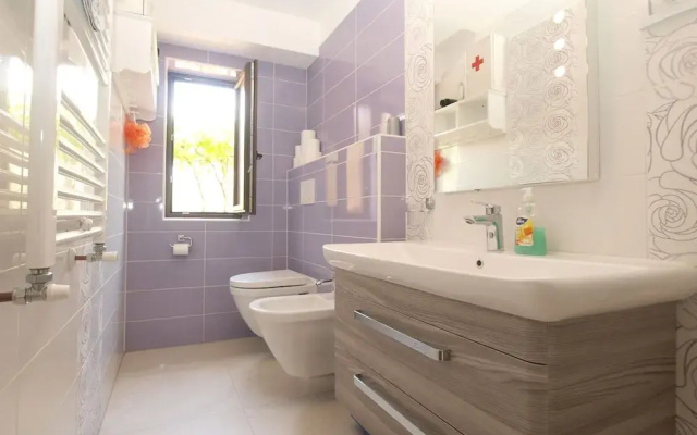 Apartment 64