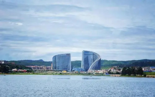 Lavender Garden, Howard Johnson International Hotel Kunming Flower City