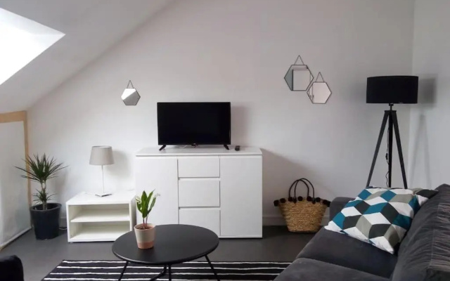 BEAU studio avec jardin proche gare /centre ville