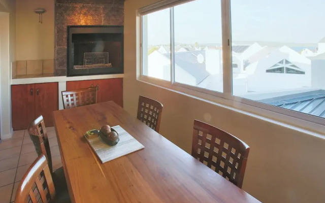 Coastal Calm Langebaan 6 Sleeper