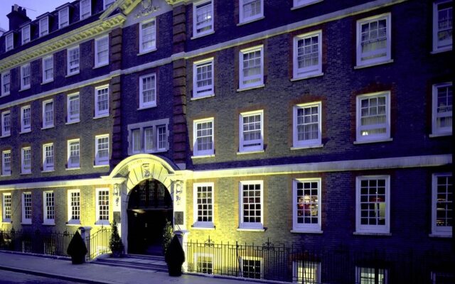 Отель Grange Fitzrovia Hotel Великобритания, Лондон - отзывы, цены и фото номеров - забронировать отель Grange Fitzrovia Hotel онлайн вид на фасад