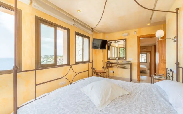 With Panoramic Views On The Sea - Villa Cala Llamp
