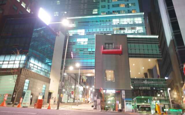 Апартаменты Myeongdong Studio вид на фасад