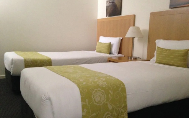 Ramada Resort Flynns Beach