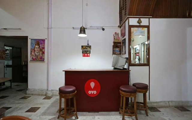 OYO 10653 Hotel Clark