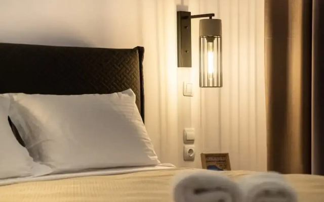 Drakatos Apartment 1B Z