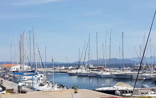 Casa Vacanze Fronte Mare Calasetta "CA' U CAPPUN"