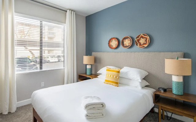 Luxury 2br Near Kierland Commons by Wanderjaunt