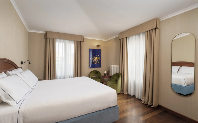 World Hotel Casati 18