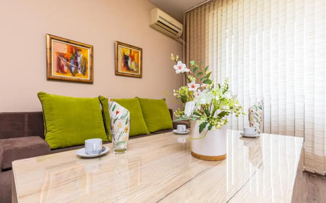 Beige and Purple - Two 1-BDR Apartments in Plovdiv