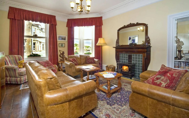 Knap Guest House