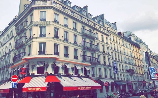 Отель Hôtel Bristol République вид на фасад