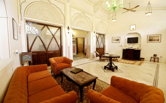 Hotel Narayan Niwas Palace