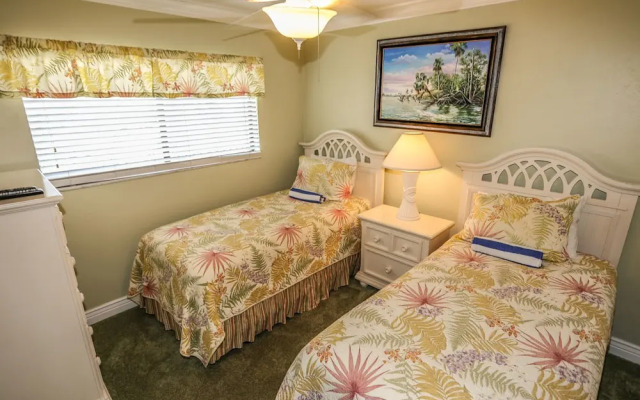 Carlos Pointe 124 condo