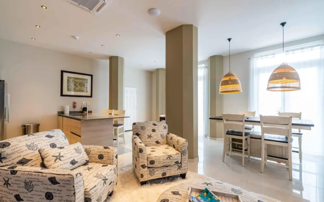 Fabulous Chic Apartment Filled w Natural Light at Famous Handelskade