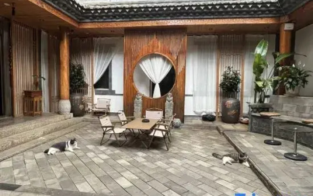 Laojia Chinese Inn (Jianshui Ancient Town)