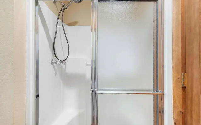 Milby Hideaway - On-site Amenities
