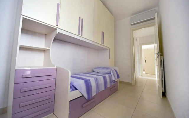 Leo Apartments