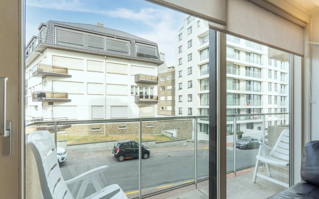 Apartment in Knoke Near the Beach