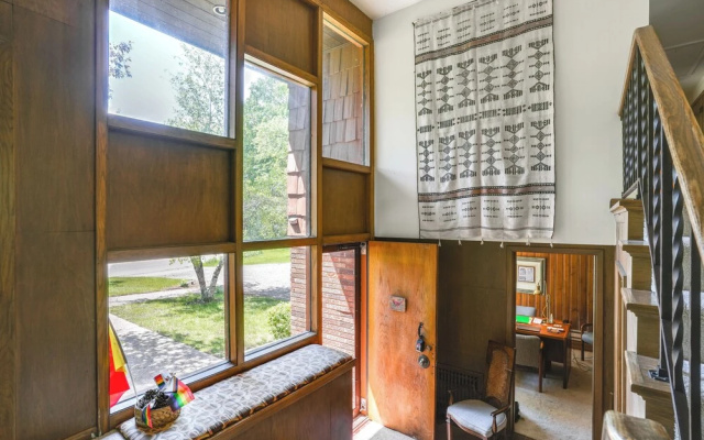 15 Mi to Downtown Minneapolis: Retreat on 5 Acres