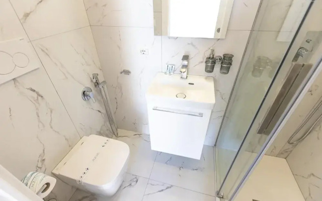 Rental in Rome Constance Terrace Apartment