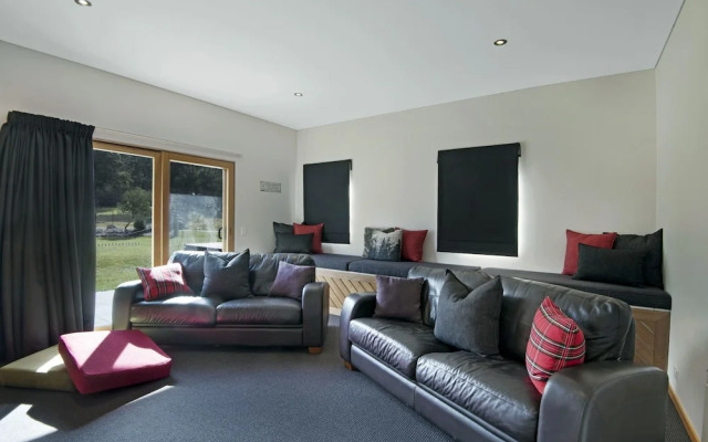 Grey Mare Chalet