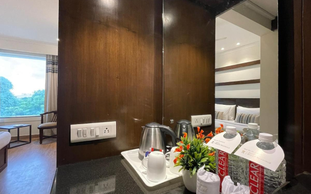 Royale Sarovar Portico Agra