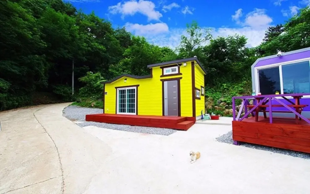 Samcheok Supsokbada Pension(삼척 숲속바다펜션)