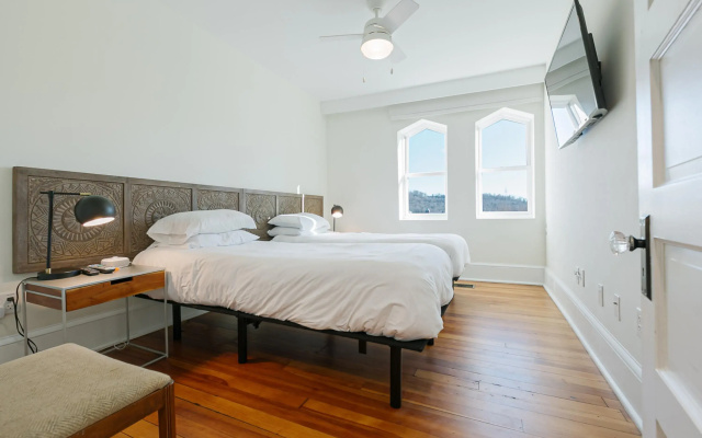 The Gazette Condo 200, Asheville