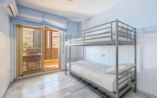 Dona Sofia - Fuengirola Promenade Apartment With Stunning Sea Views, Wifi