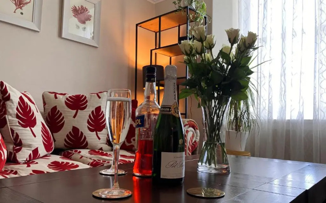 Elegant Well Appointed Maisonette 105m2