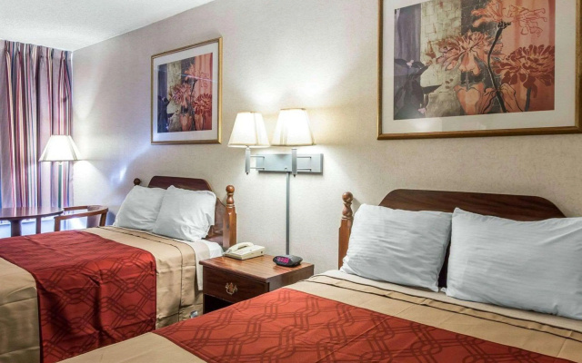 Econo Lodge Calhoun South
