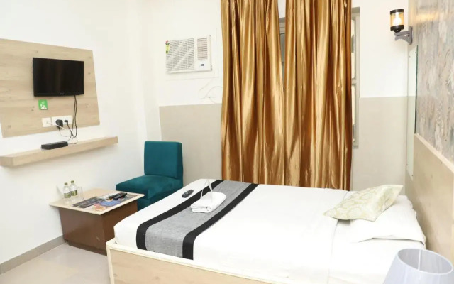 OYO 9265 Blue Lagoon Premium Hotel