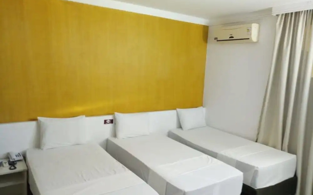 Augustos Hotel