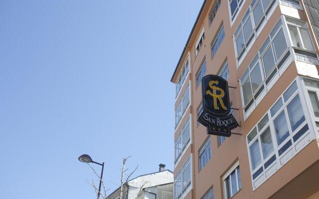 Отель Pension San Roque Луго вид на фасад