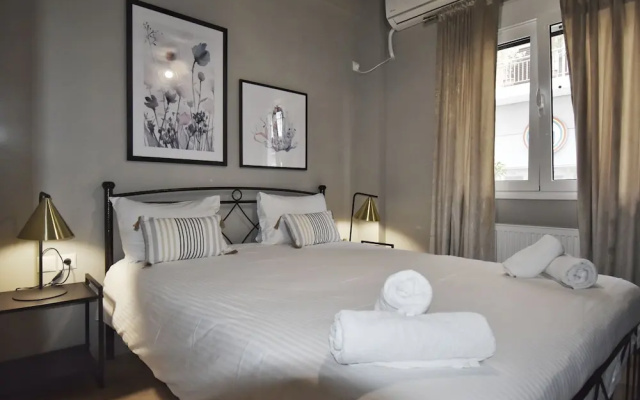 Petite Apartment