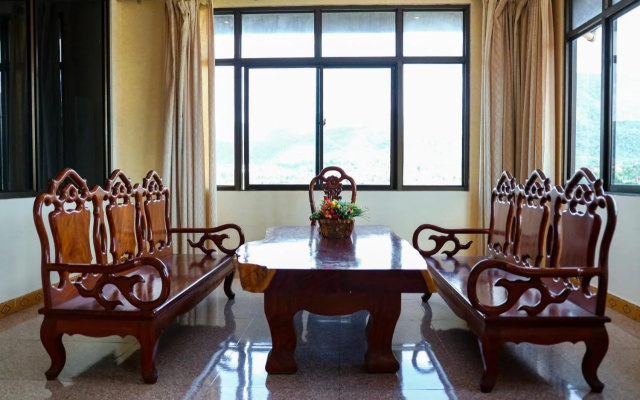 Friendship Hotel