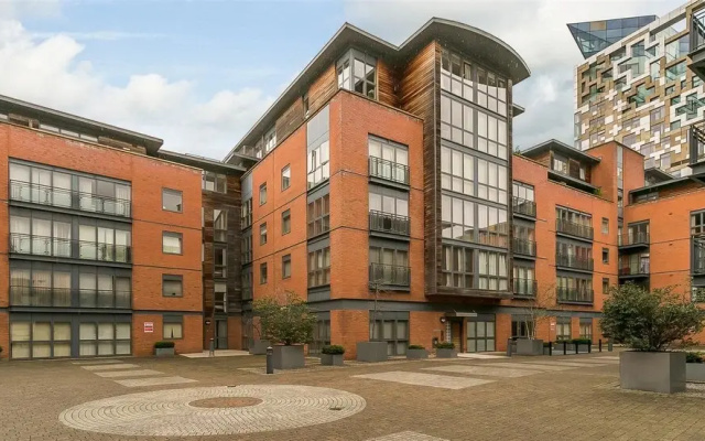 Canal Wharf 2 Bedroom Water Front