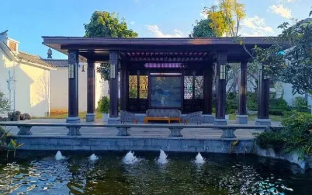 Heyue Hot Spring Villa Hotel