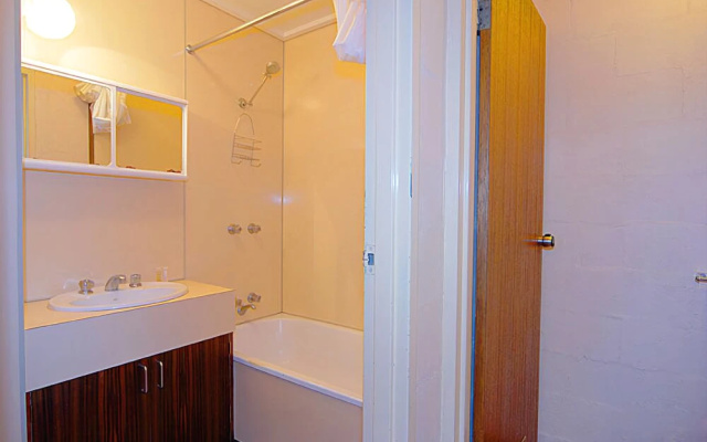 Hotham 1750 11