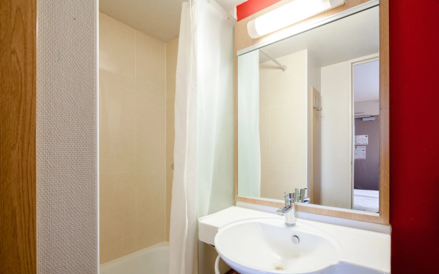 B&B HOTEL Amiens Longueau
