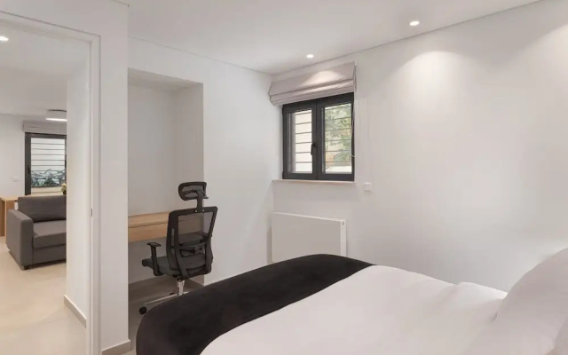 Athenian Riviera Secluded Apartment