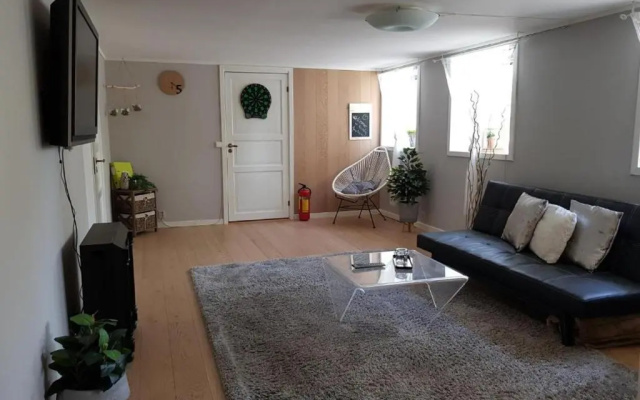 BnB Apartment 1 Nice & Cozy"central 2 Rooms by Berti