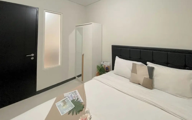 Great Deal And Spacious 2Br At Nifarro Park Apartment