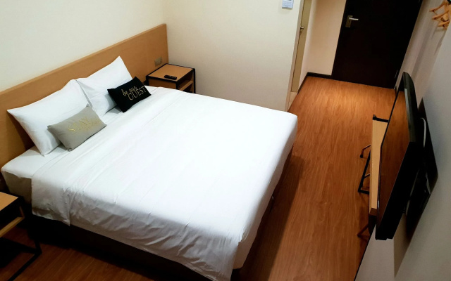 Qlio Hotel