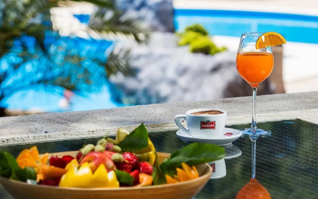 Well-Kept Apartment with AC Just 12km From Sibenik