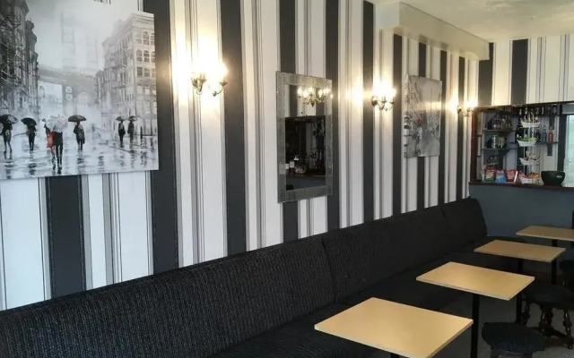 Greenmount Hotel