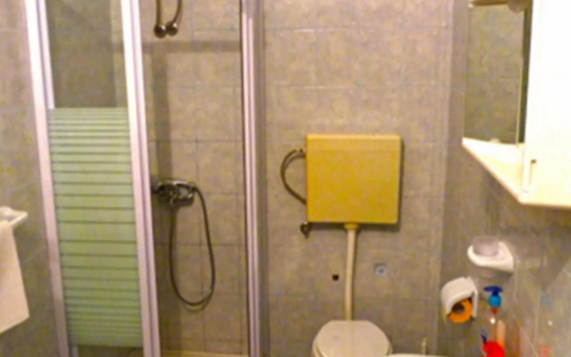 Villa Jadran - 10 m from beach - H(6+2)