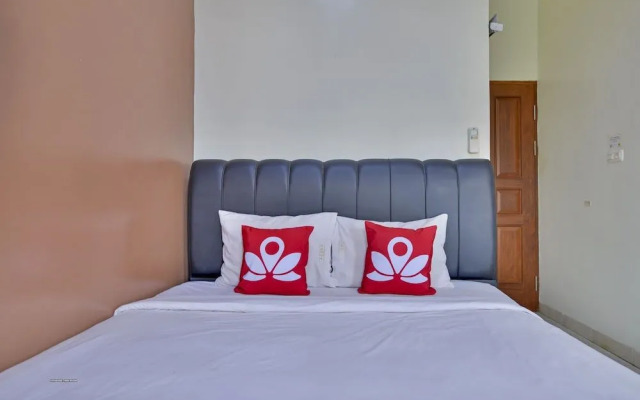 ZEN Rooms Sukasari Gegerkalong